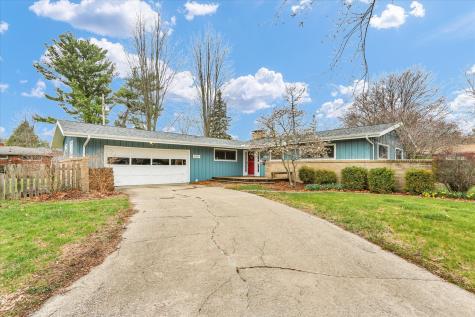 609 East Sunnycrest Court Urbana IL 61801