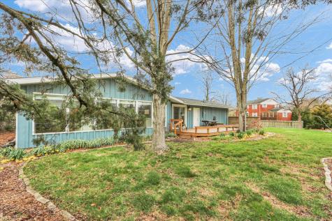 609 East Sunnycrest Court Urbana IL 61801