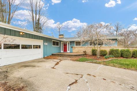 609 East Sunnycrest Court Urbana IL 61801