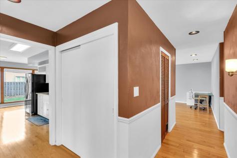 609 East Sunnycrest Court Urbana IL 61801