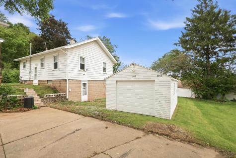 1302 38TH Avenue Moline IL 51265