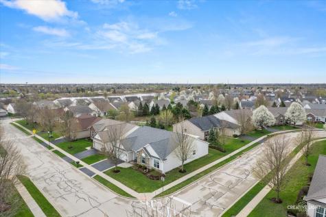 2809 Stoney Creek Drive Elgin IL 60124