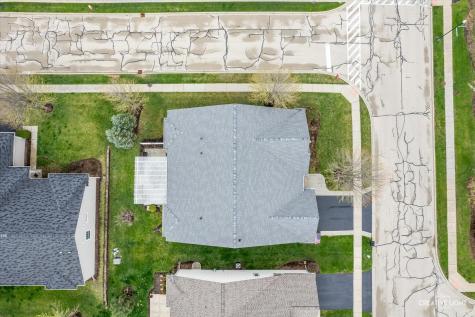 2809 Stoney Creek Drive Elgin IL 60124