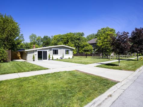 1520 Magnolia Street Glenview IL 60025