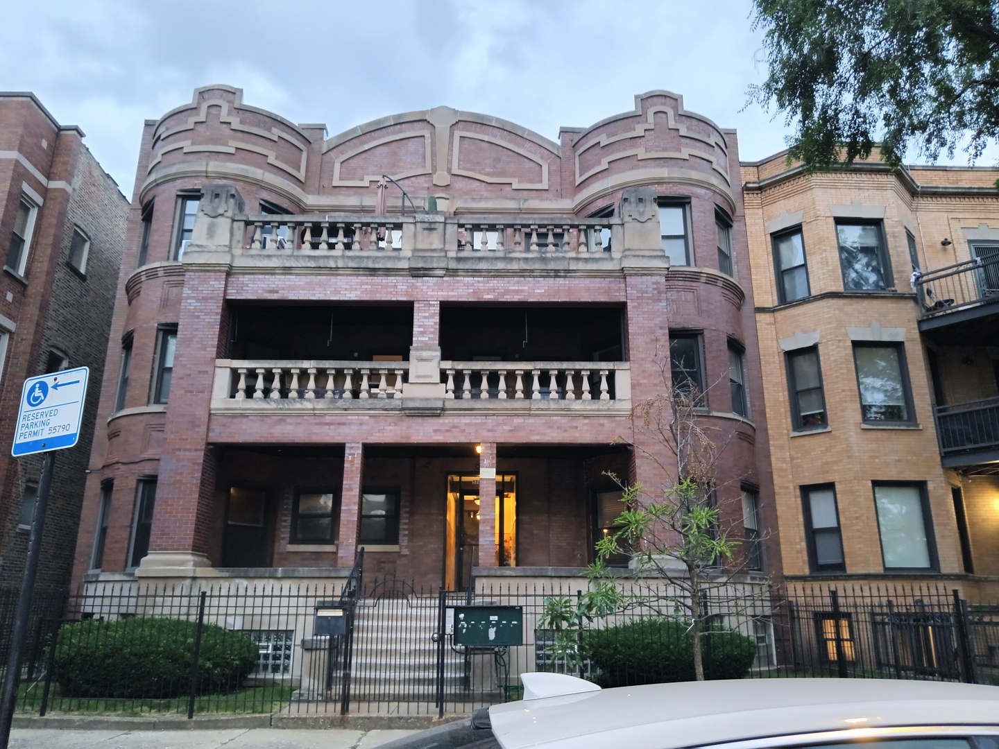 5741 South Michigan Avenue Chicago IL 60637