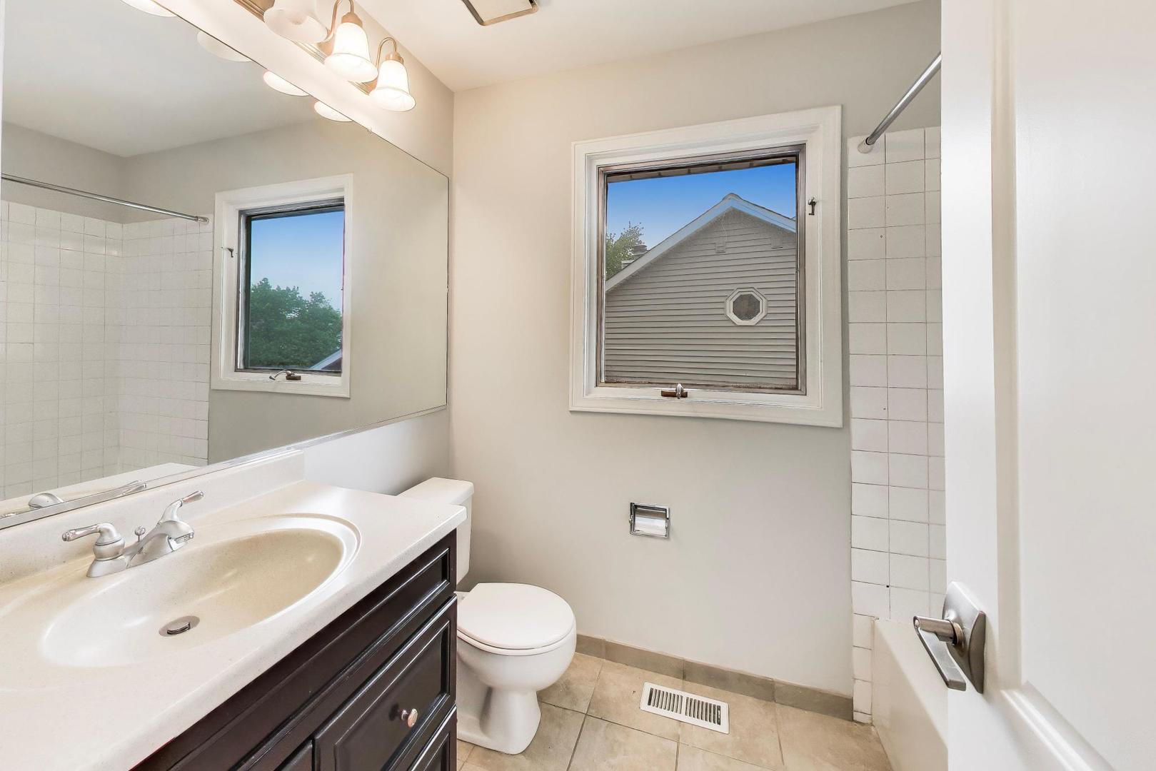 1101 Oakwood Drive Westmont IL 60559
