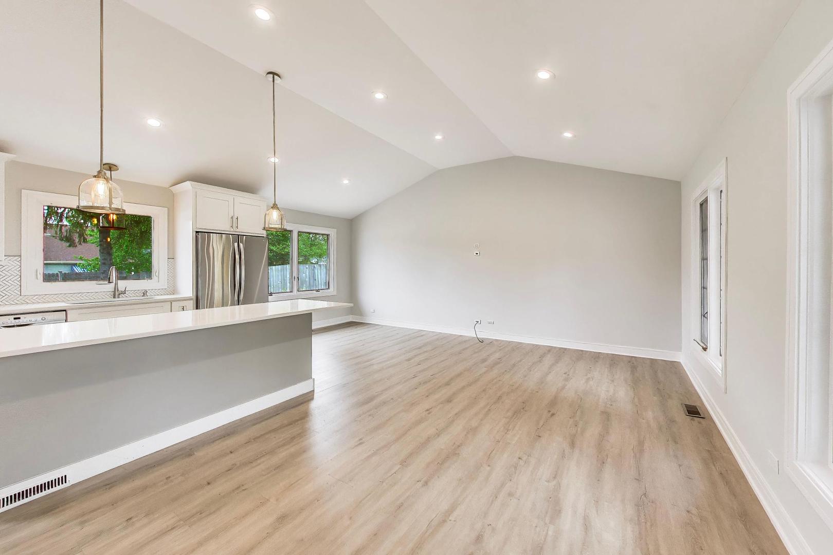 1101 Oakwood Drive Westmont IL 60559