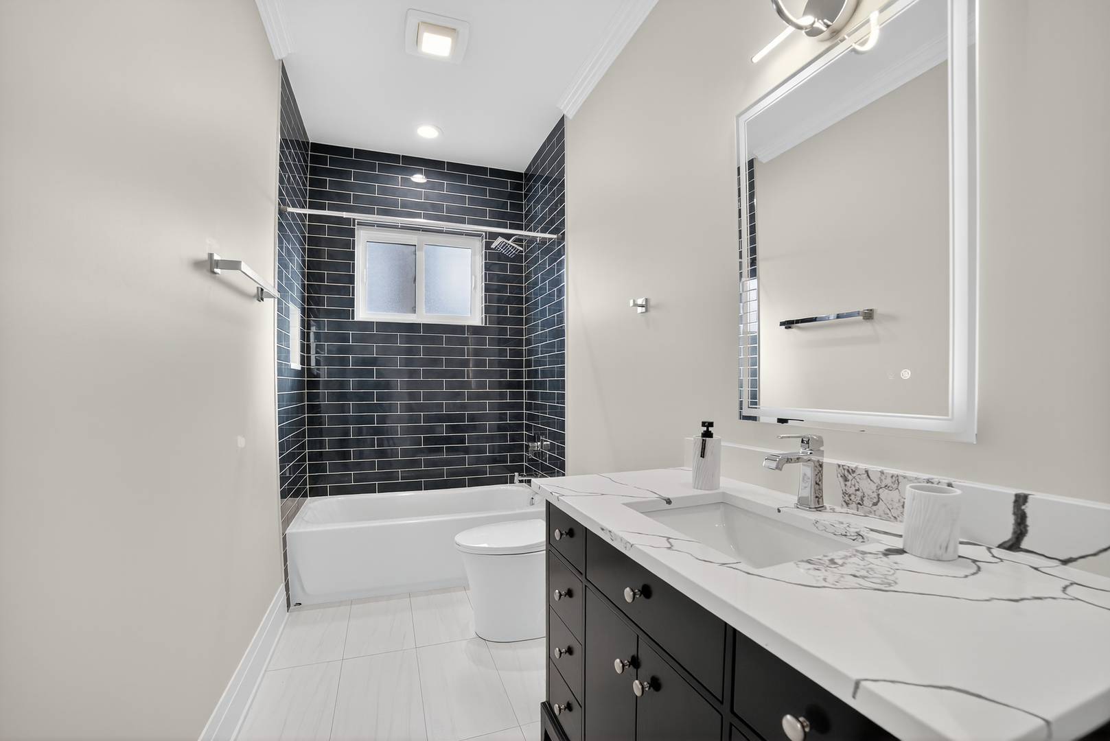 3019 North Kenneth Avenue Chicago IL 60641