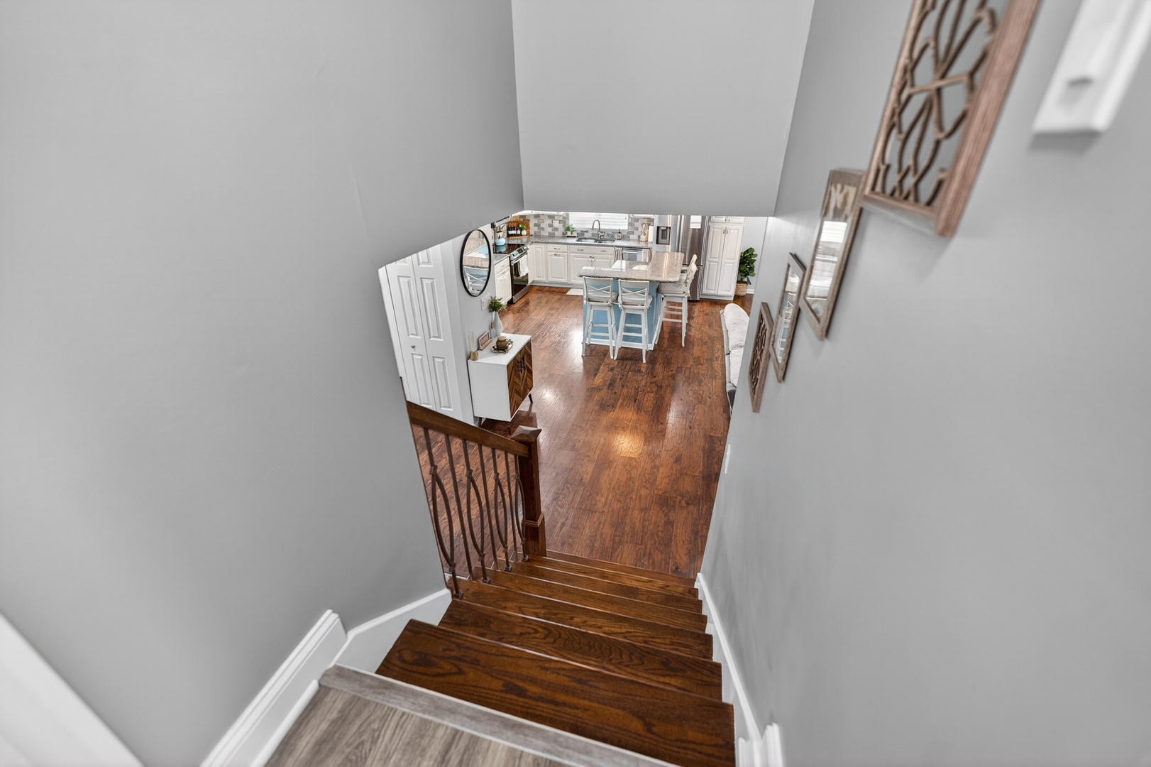 870 West Pine Avenue Roselle IL 60172