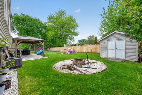 870 West Pine Avenue Roselle IL 60172