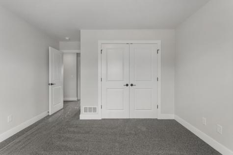 24 Meadow Drive Monticello IL 61856