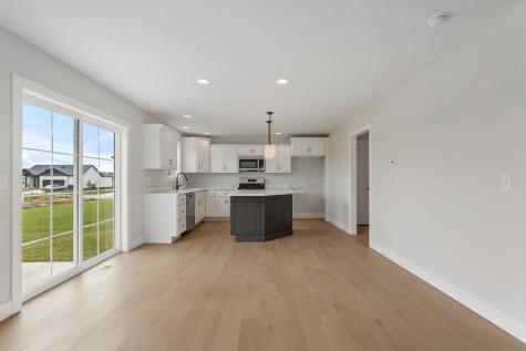 24 Meadow Drive Monticello IL 61856