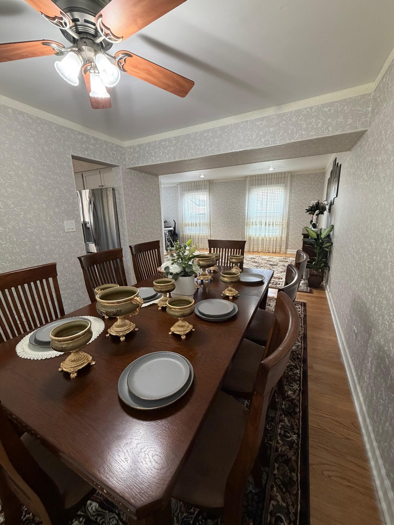 1060 Parkview Circle Carol Stream IL 60188