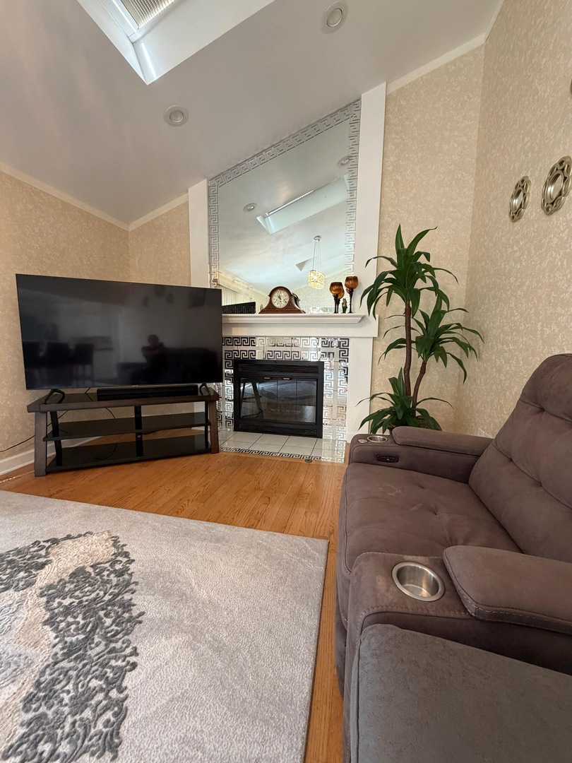 1060 Parkview Circle Carol Stream IL 60188