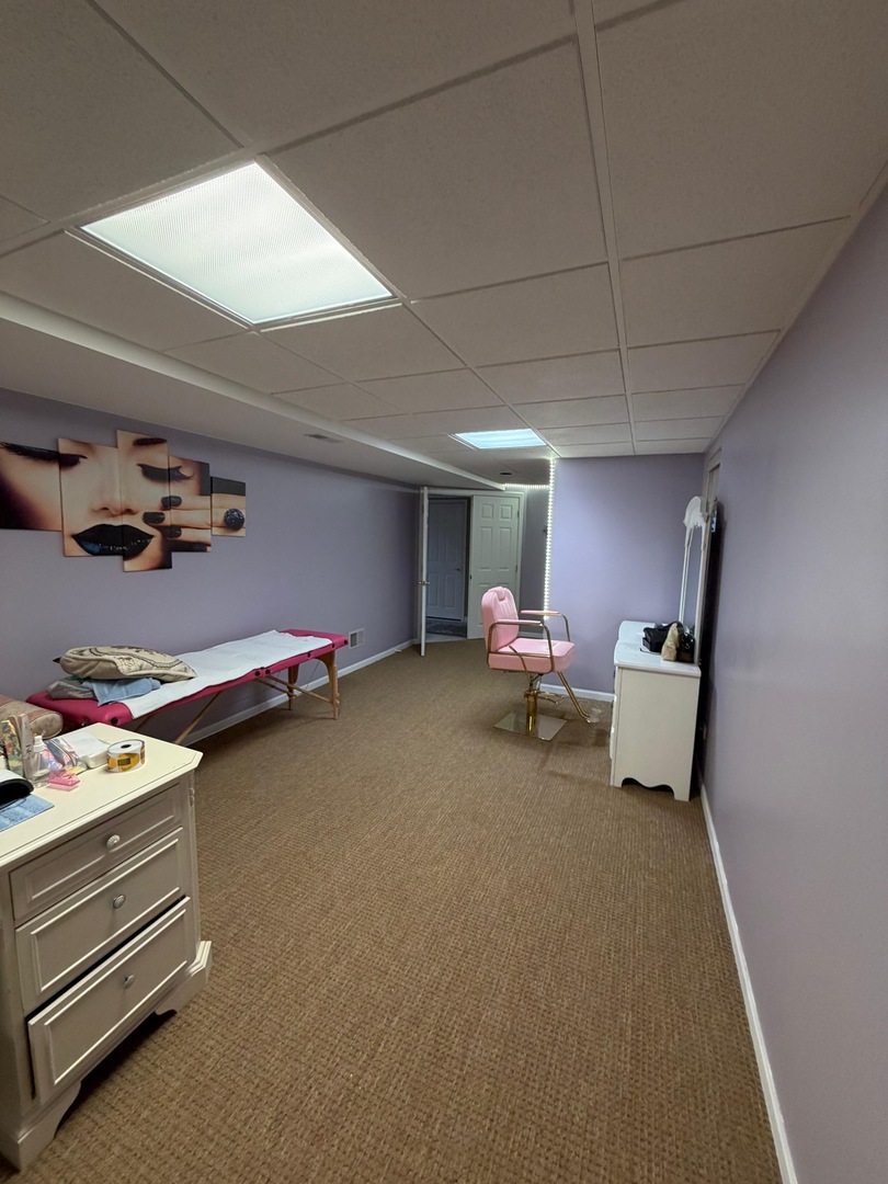 1060 Parkview Circle Carol Stream IL 60188