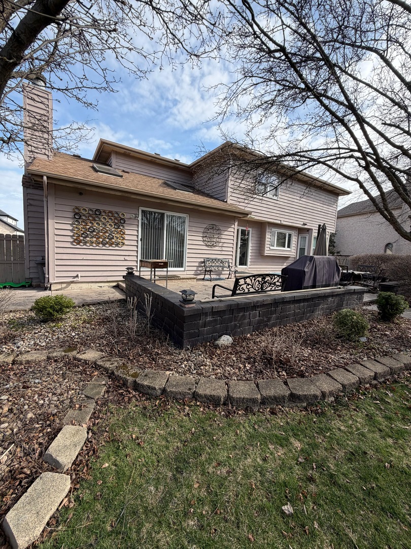 1060 Parkview Circle Carol Stream IL 60188