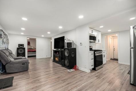 527 South Calumet Avenue Aurora IL 60506