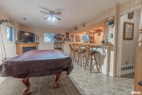 2022 West Main Street Salem IL 62881