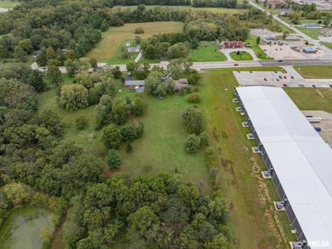 2022 West Main Street Salem IL 62881