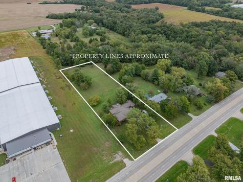 2022 West Main Street Salem IL 62881
