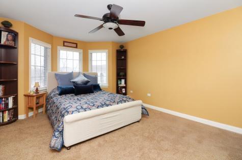 1 Crenshaw Court Bolingbrook IL 60490