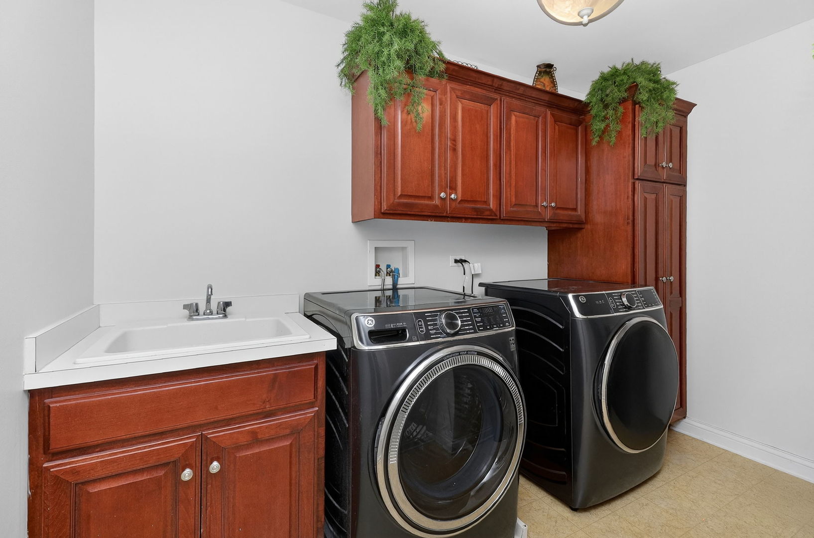 1 Crenshaw Court Bolingbrook IL 60490