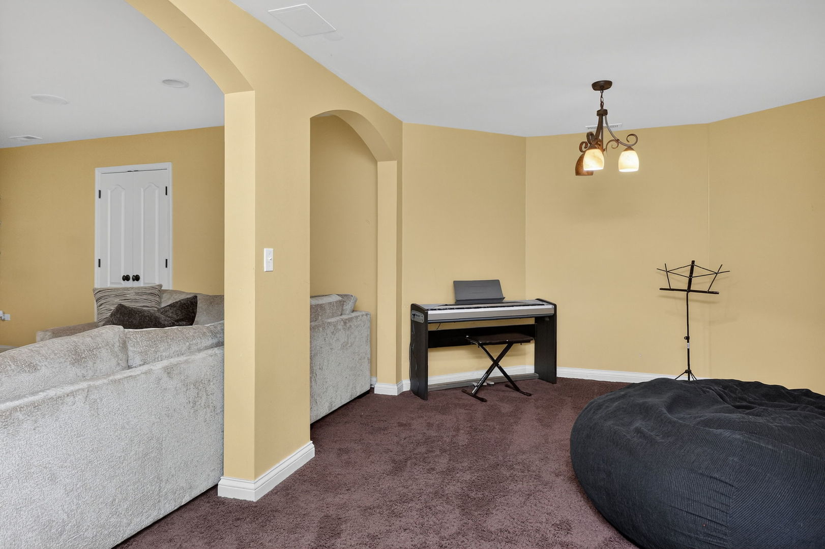 1 Crenshaw Court Bolingbrook IL 60490