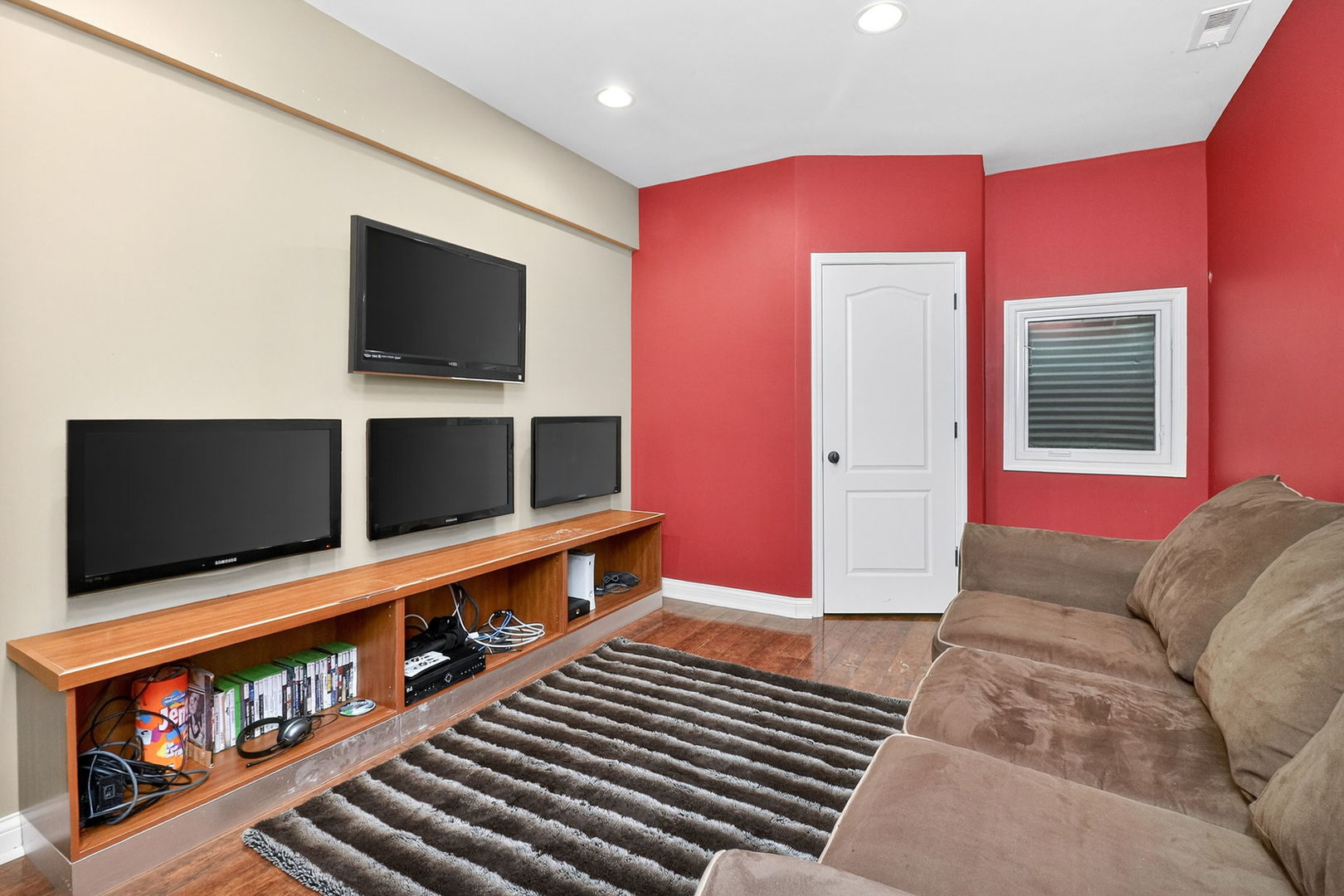 1 Crenshaw Court Bolingbrook IL 60490