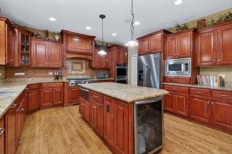 1 Crenshaw Court Bolingbrook IL 60490