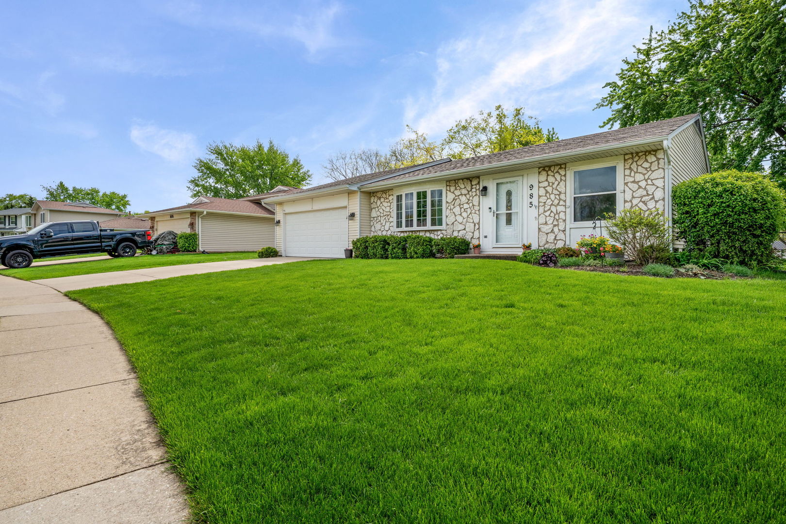 985 Brower Drive Roselle IL 60172