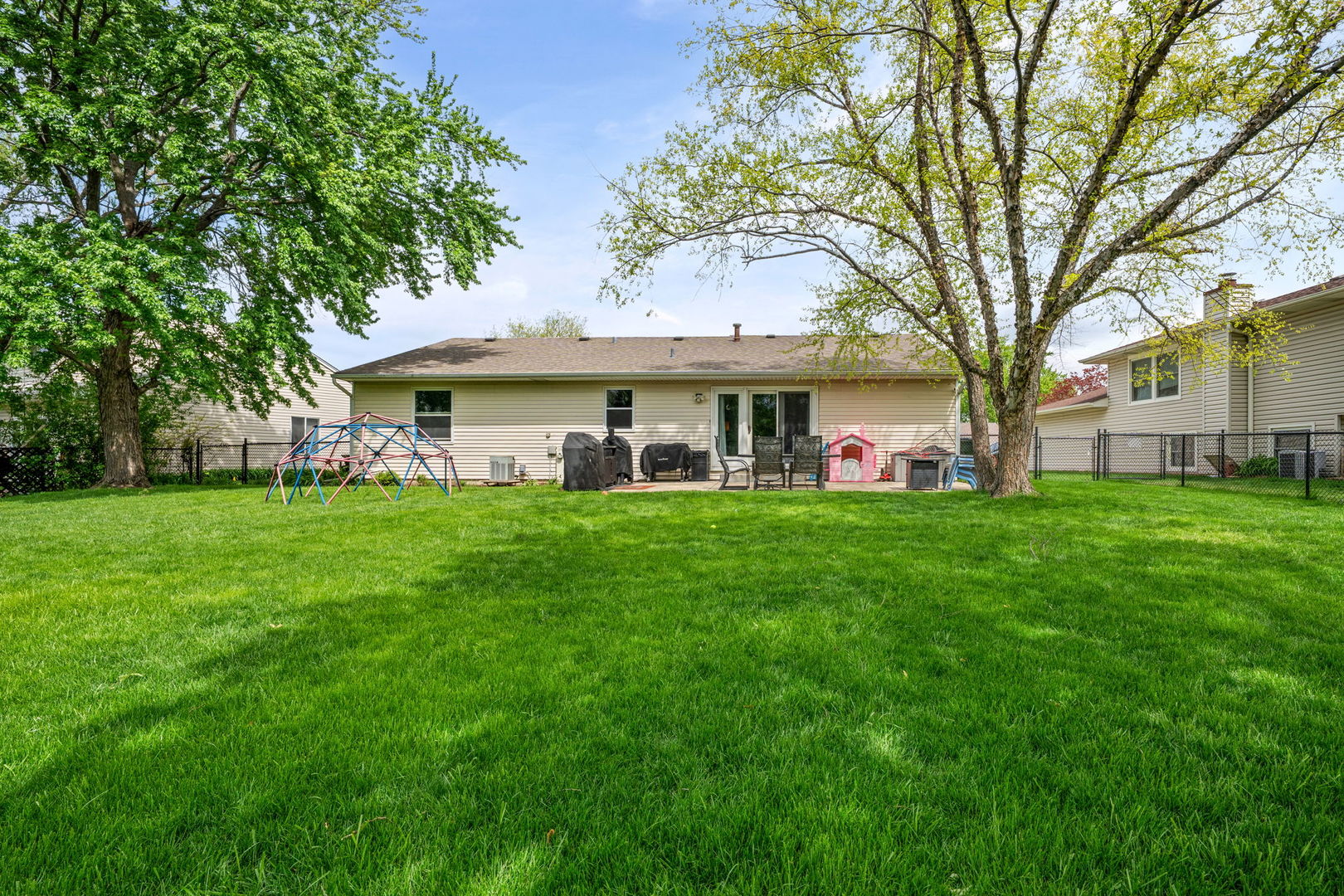 985 Brower Drive Roselle IL 60172