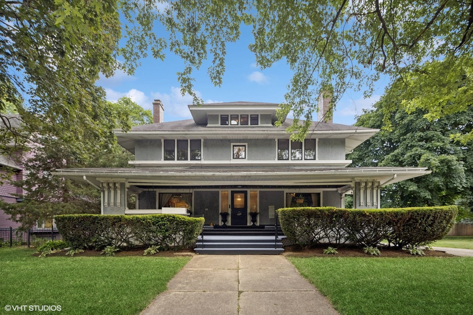 710 West Downer Place Aurora IL 60506