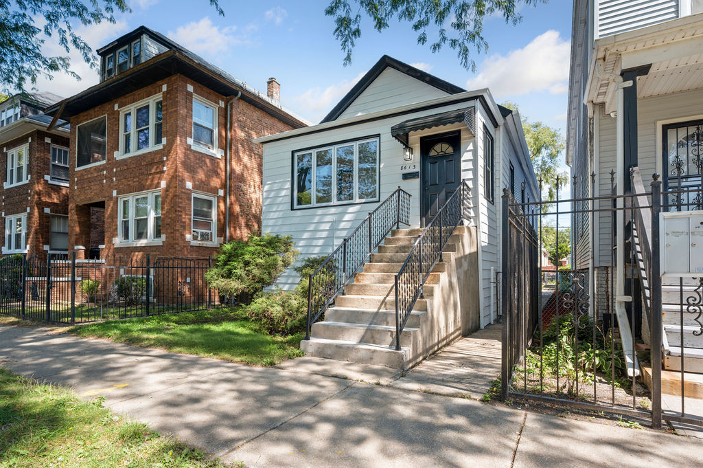 8613 South Colfax Avenue Chicago IL 60617