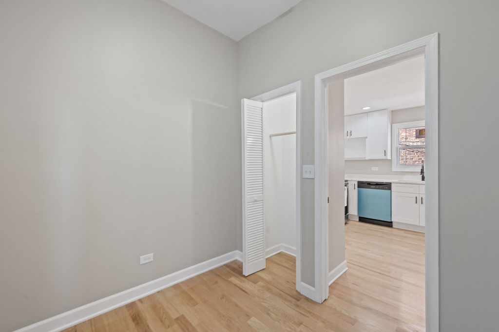 8613 South Colfax Avenue Chicago IL 60617