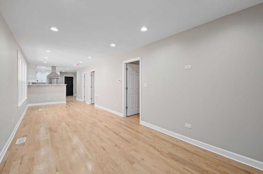 8613 South Colfax Avenue Chicago IL 60617