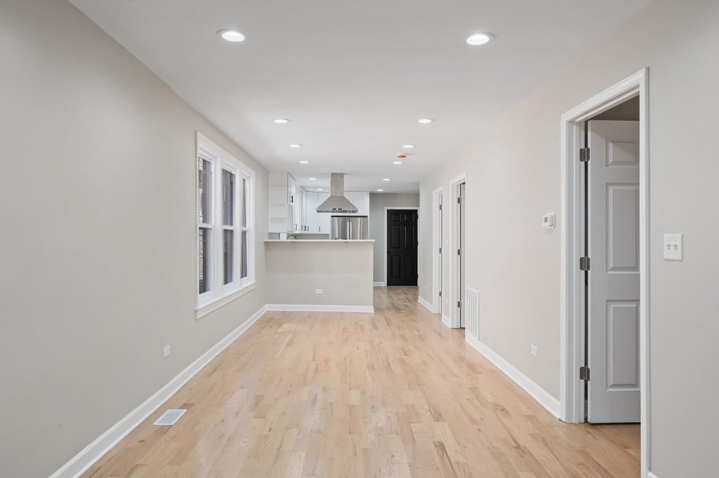 8613 South Colfax Avenue Chicago IL 60617