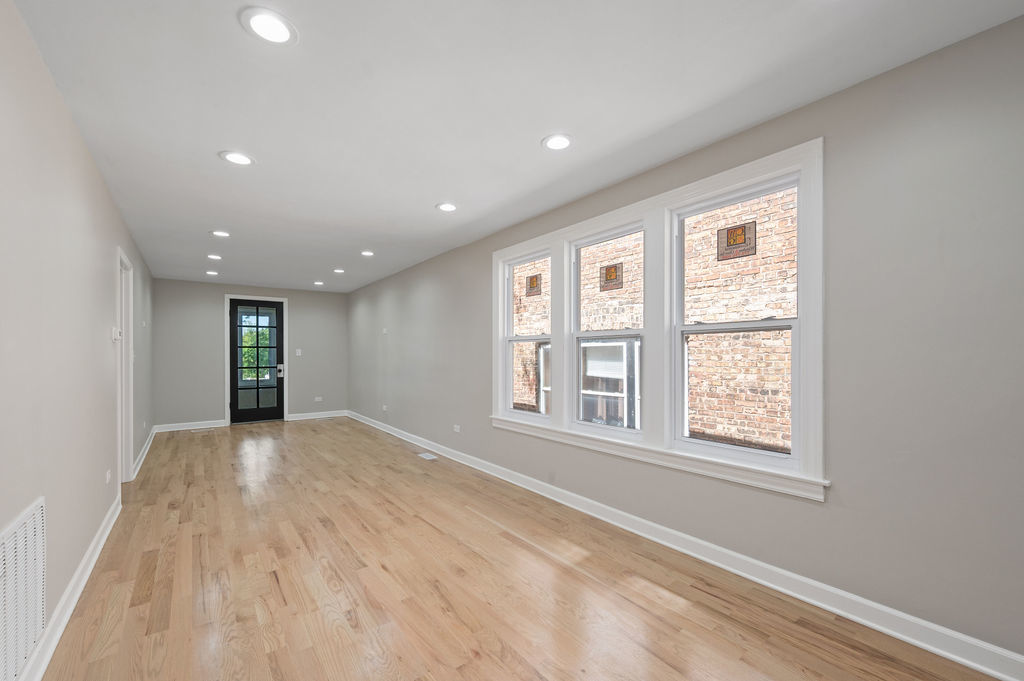 8613 South Colfax Avenue Chicago IL 60617