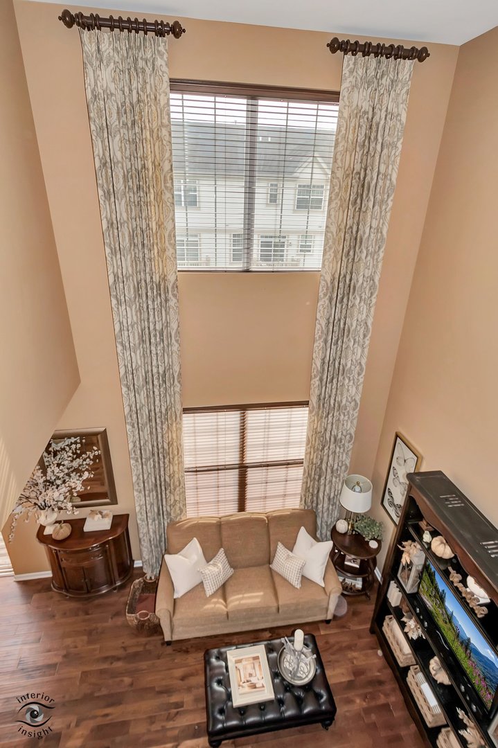 268 Bennett Drive Carol Stream IL 60188