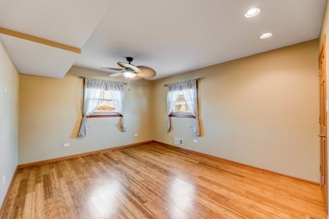 7806 West 83rd Street Bridgeview IL 60455
