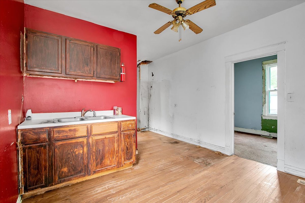 12337 South Emerald Avenue Chicago IL 60628
