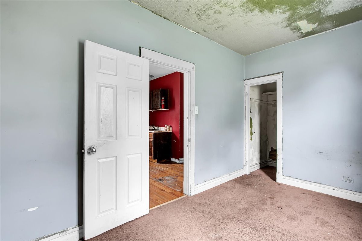 12337 South Emerald Avenue Chicago IL 60628