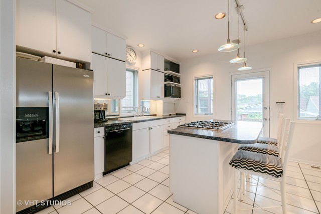 1410 East 48th Street Chicago IL 60615