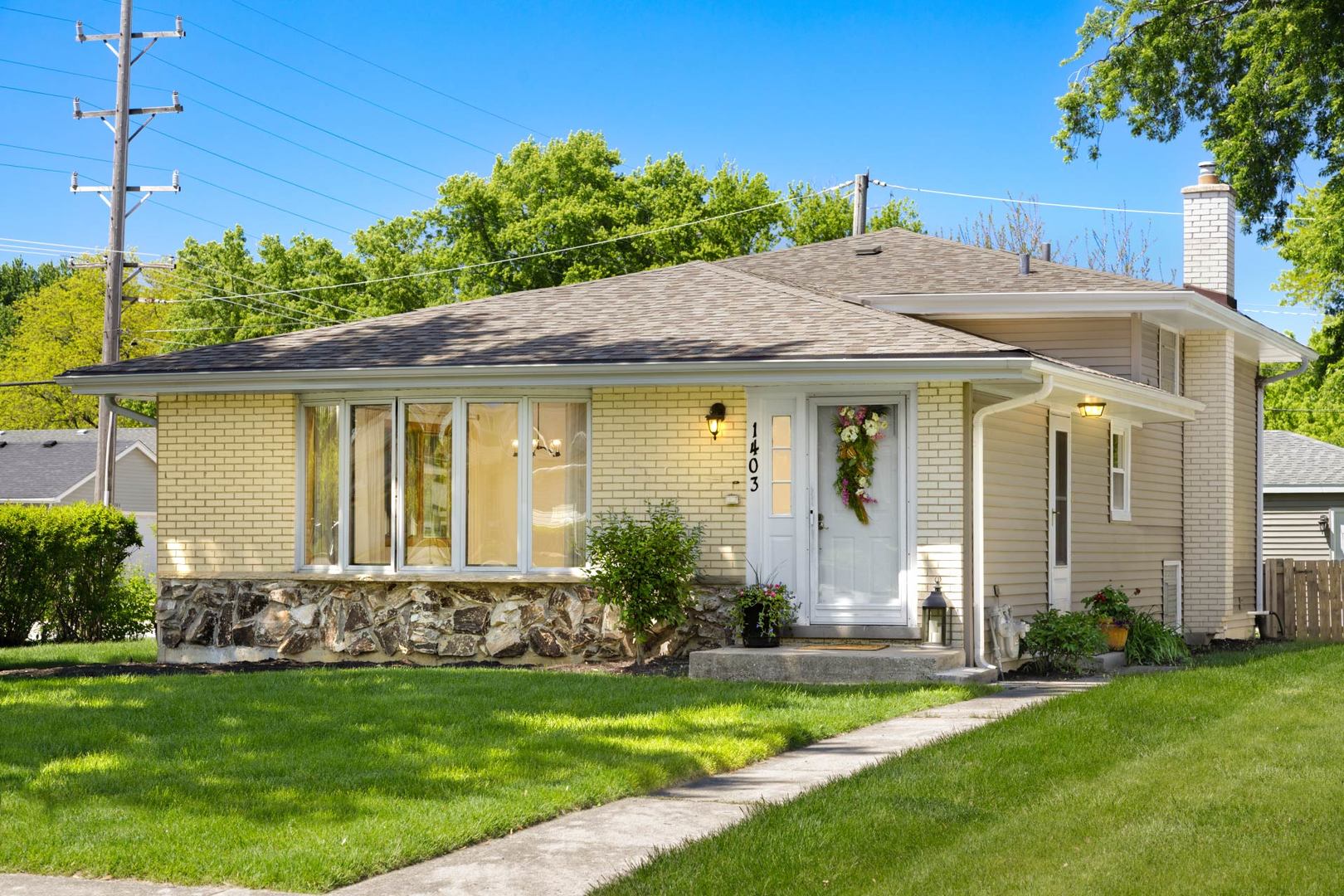 1403 East Lowden Avenue Wheaton IL 60189