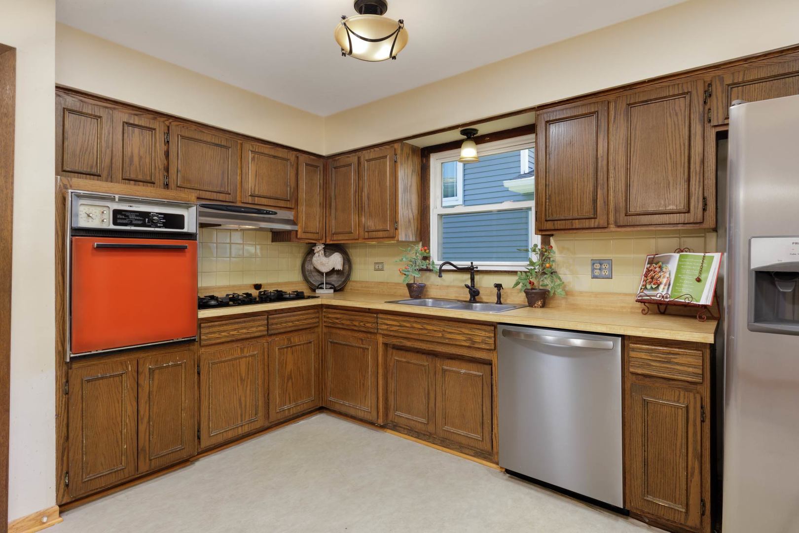 1403 East Lowden Avenue Wheaton IL 60189