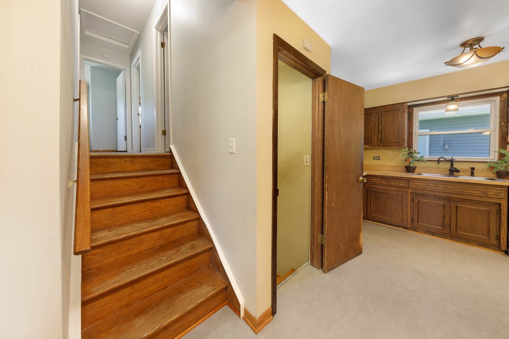 1403 East Lowden Avenue Wheaton IL 60189