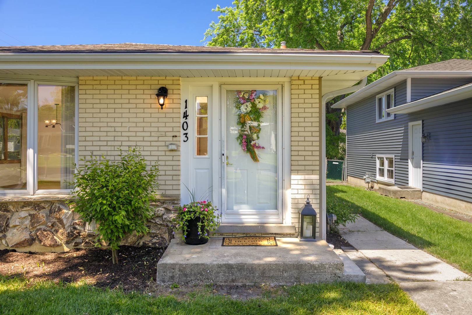 1403 East Lowden Avenue Wheaton IL 60189