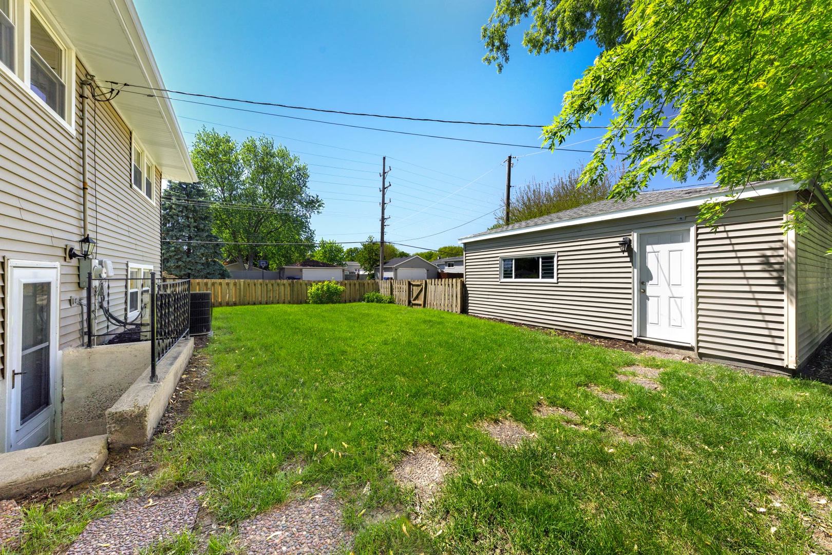 1403 East Lowden Avenue Wheaton IL 60189