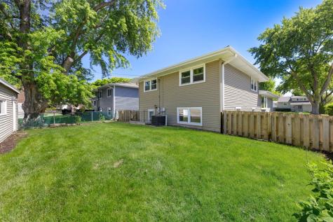 1403 East Lowden Avenue Wheaton IL 60189