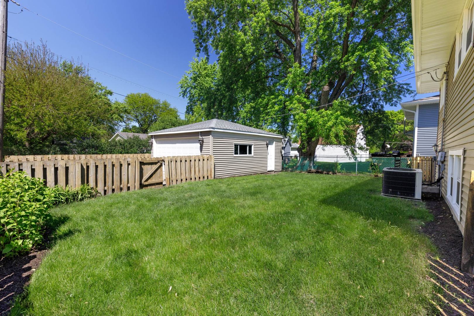 1403 East Lowden Avenue Wheaton IL 60189