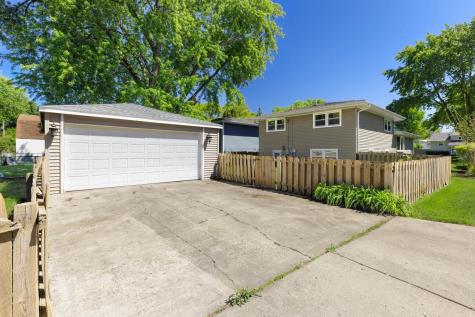 1403 East Lowden Avenue Wheaton IL 60189